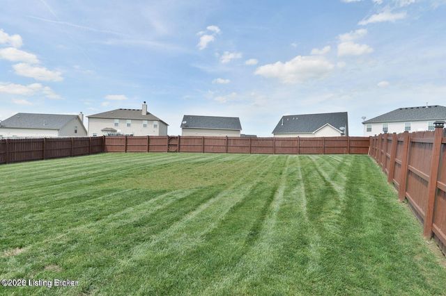 1917 Carabiner Way, Louisville, KY 40245