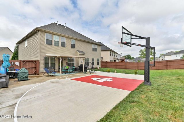 1917 Carabiner Way, Louisville, KY 40245