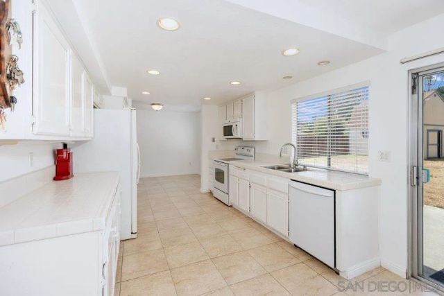 3380 Mount Ariane, San Diego, CA 92111