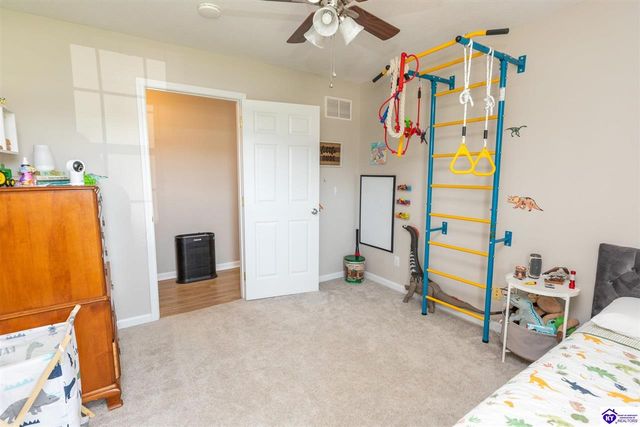 110 W Tuscany Court, Radcliff, KY 40160