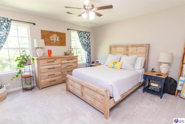 110 W Tuscany Court, Radcliff, KY 40160