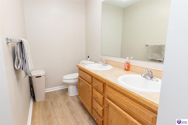 110 W Tuscany Court, Radcliff, KY 40160