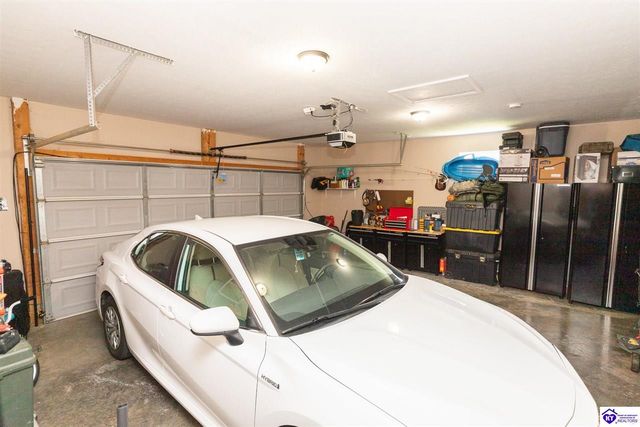 110 W Tuscany Court, Radcliff, KY 40160