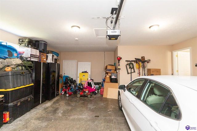 110 W Tuscany Court, Radcliff, KY 40160