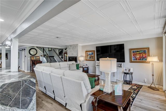 3200 Bel Air Drive, Las Vegas, NV 89109