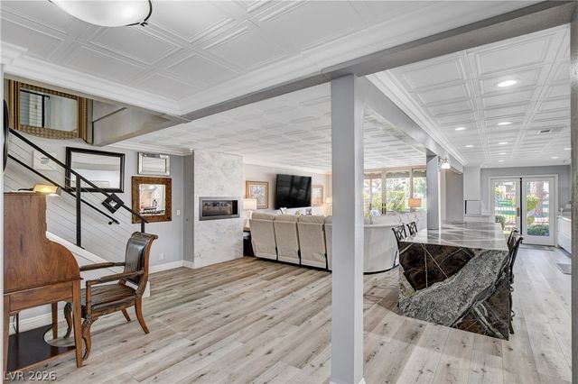 3200 Bel Air Drive, Las Vegas, NV 89109