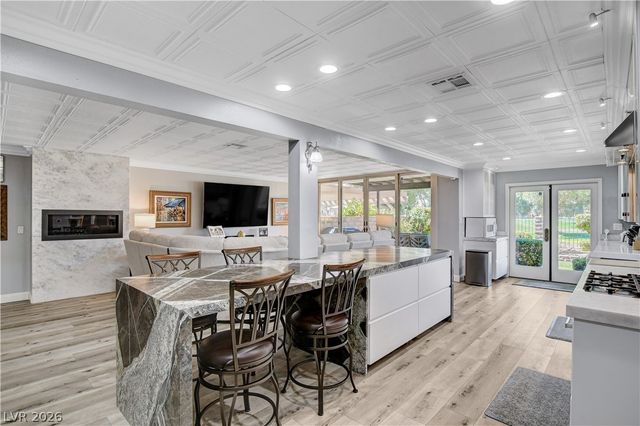 3200 Bel Air Drive, Las Vegas, NV 89109