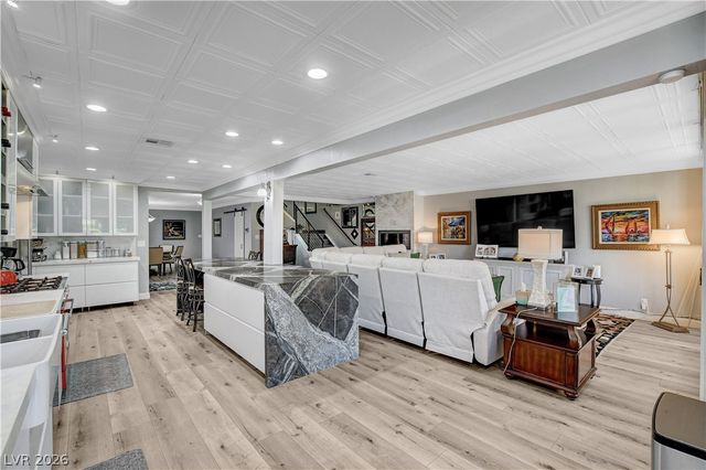 3200 Bel Air Drive, Las Vegas, NV 89109