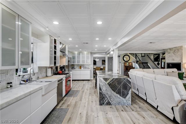 3200 Bel Air Drive, Las Vegas, NV 89109