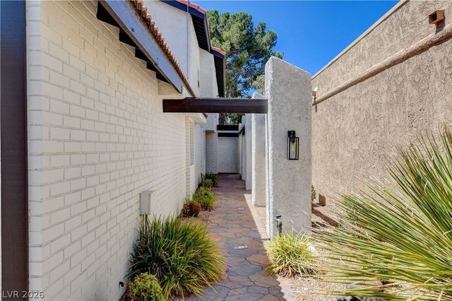 3200 Bel Air Drive, Las Vegas, NV 89109