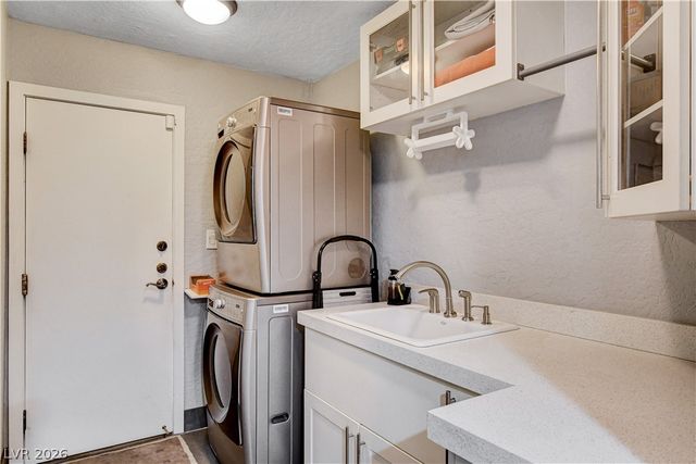 3200 Bel Air Drive, Las Vegas, NV 89109