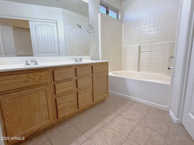 4028 W LONE CACTUS Drive, Glendale, AZ 85308