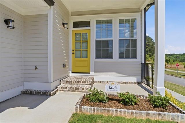 1254 Six Sisters Street, Dacula, GA 30019