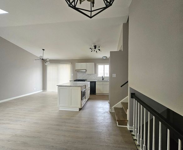 1149 N Cardinal Drive, Palatine, IL 60074