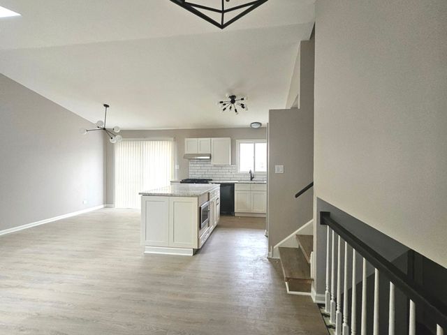 1149 N Cardinal Drive, Palatine, IL 60074