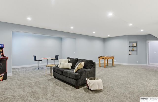 7810 N 167 Street, Bennington, NE 68007