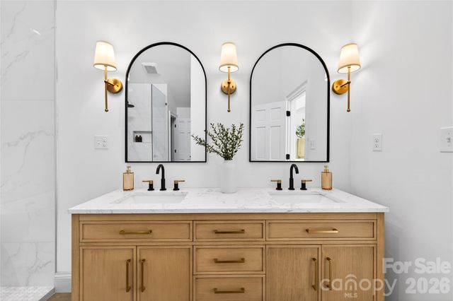 8001 Serendipity Lane, Charlotte, NC 28277