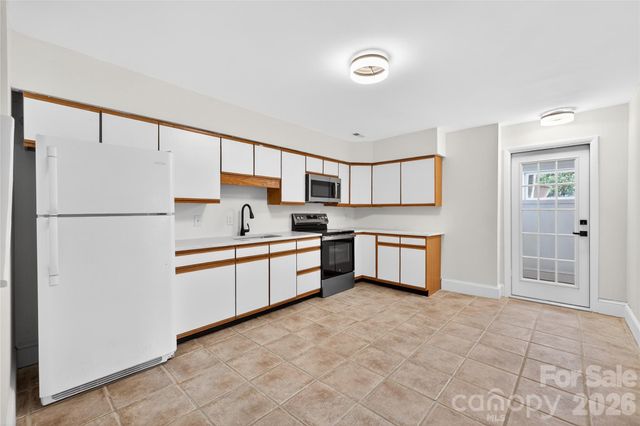 8001 Serendipity Lane, Charlotte, NC 28277