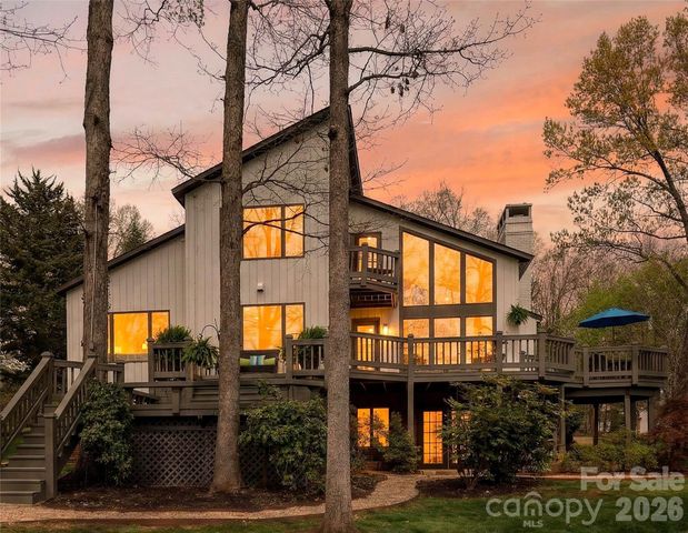 8001 Serendipity Lane, Charlotte, NC 28277