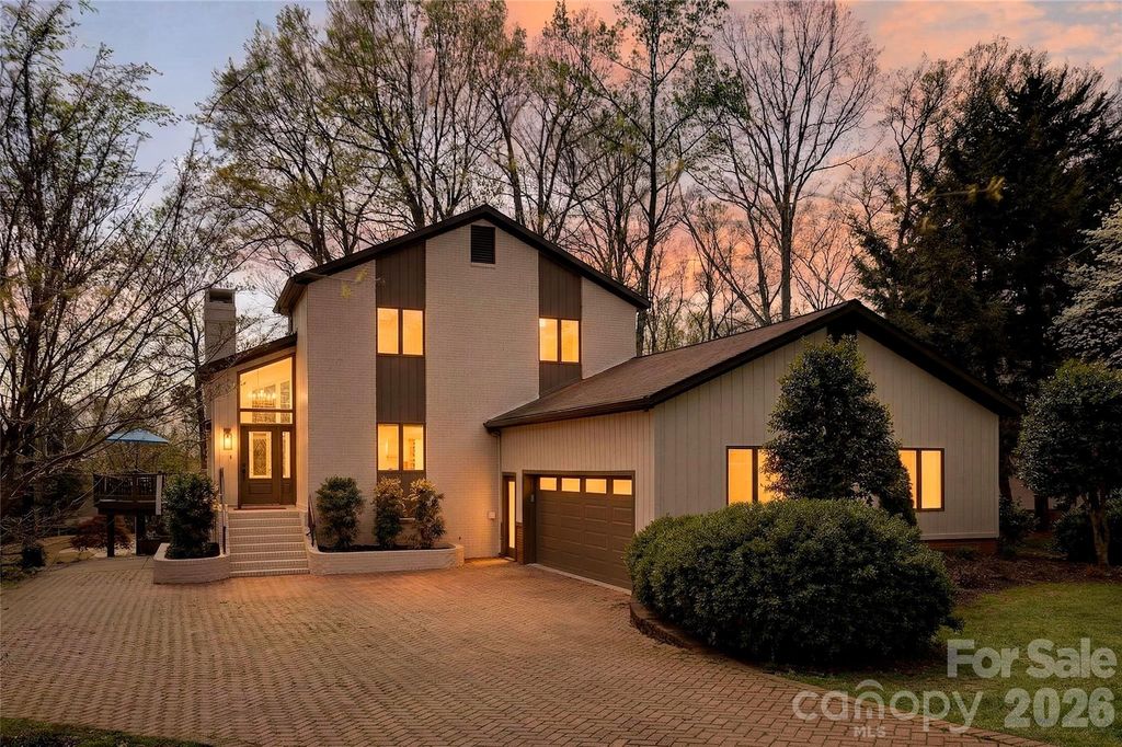 8001 Serendipity Lane, Charlotte, NC 28277