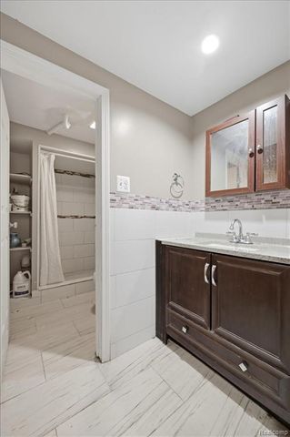 4759 Bernice Avenue, Warren, MI 48091