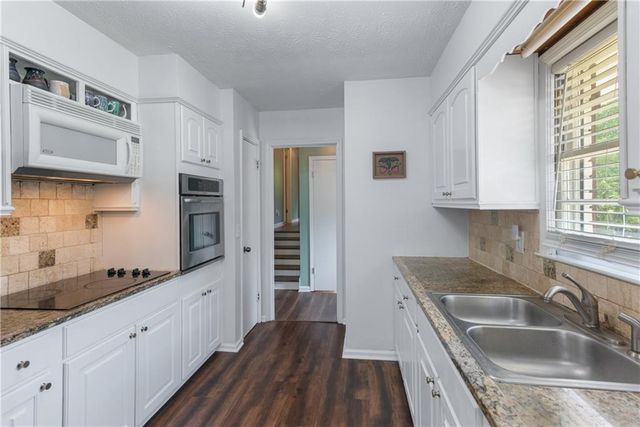 3080 Brownmoore Drive SW, Marietta, GA 30060