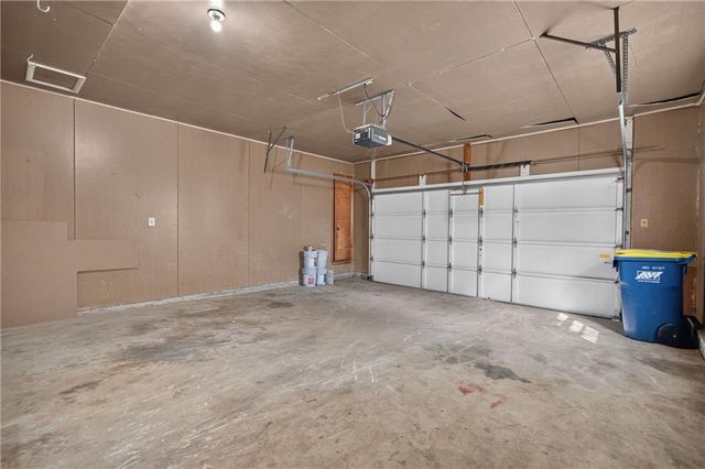 1233 Old Manor Road, Liberty, MO 64068