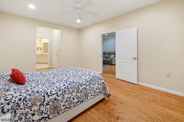 2101 Neville Ct, Franklin Twp., NJ 08873