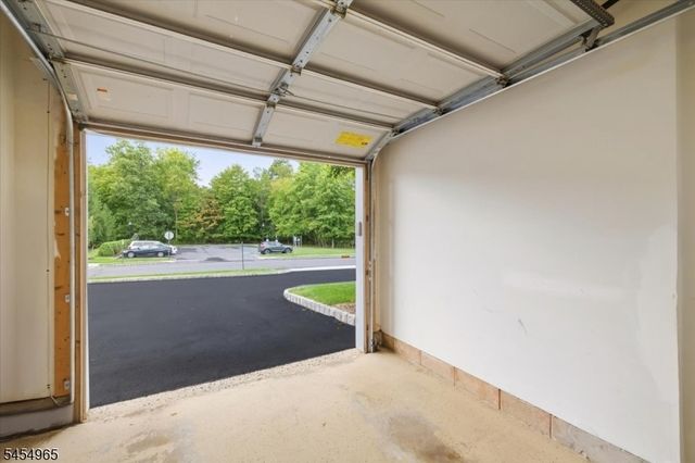 2101 Neville Ct, Franklin Twp., NJ 08873