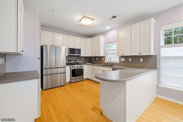 2101 Neville Ct, Franklin Twp., NJ 08873
