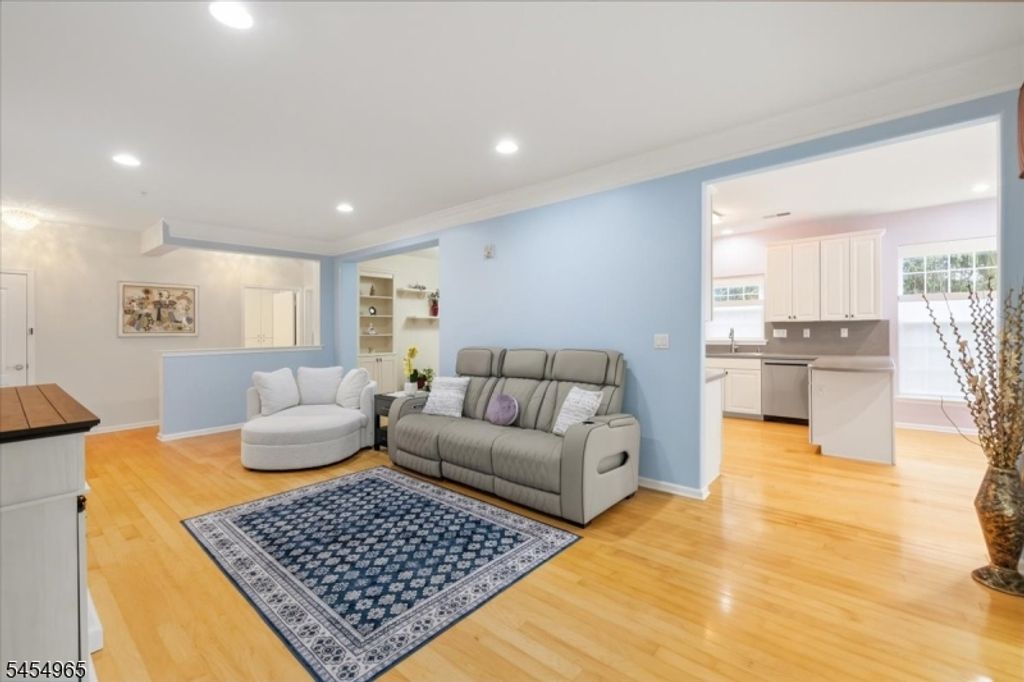 2101 Neville Ct, Franklin Twp., NJ 08873 — photo 3