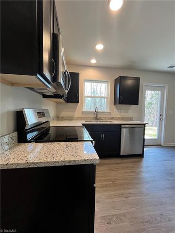 106 Longview Street, Lexington, NC 27295