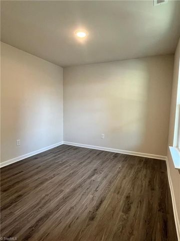 106 Longview Street, Lexington, NC 27295