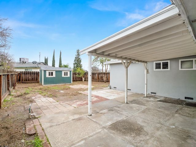 2855 Adler Avenue, Clovis, CA 93612
