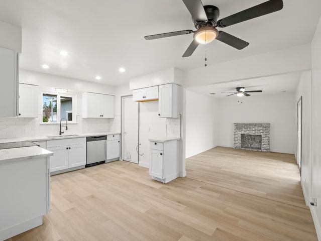 2855 Adler Avenue, Clovis, CA 93612