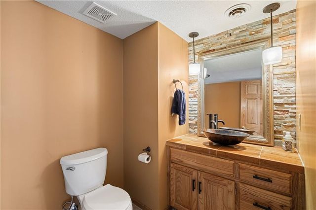 9201 W 145th Street, Overland Park, KS 66221