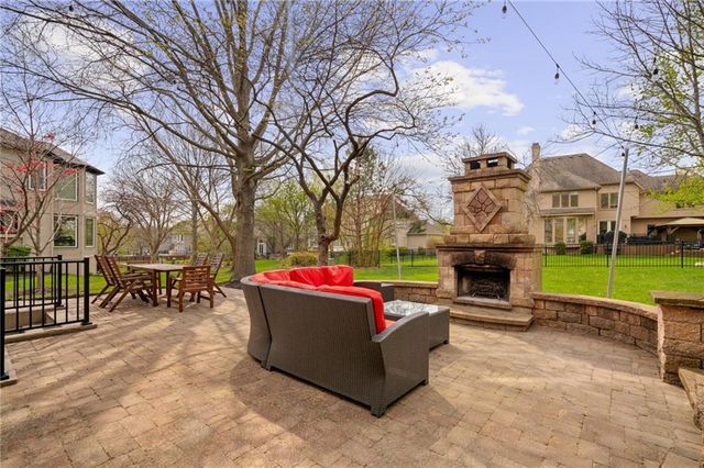 9201 W 145th Street, Overland Park, KS 66221