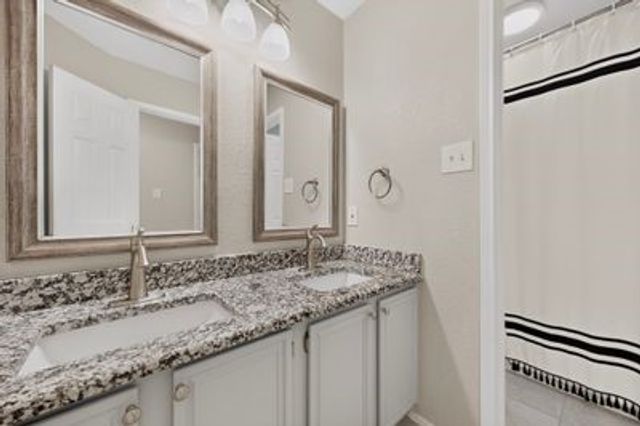 3484 Braes Meadow Drive, Grand Prairie, TX 75052