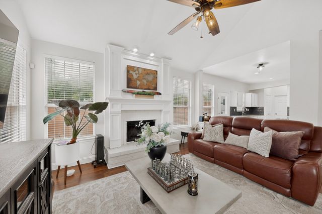 3484 Braes Meadow Drive, Grand Prairie, TX 75052