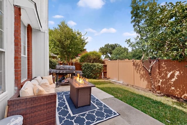 3484 Braes Meadow Drive, Grand Prairie, TX 75052