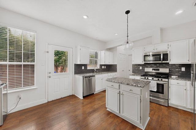 3484 Braes Meadow Drive, Grand Prairie, TX 75052
