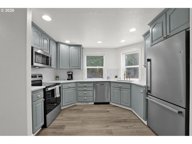 4847 Darlings Loop, Florence, OR 97439