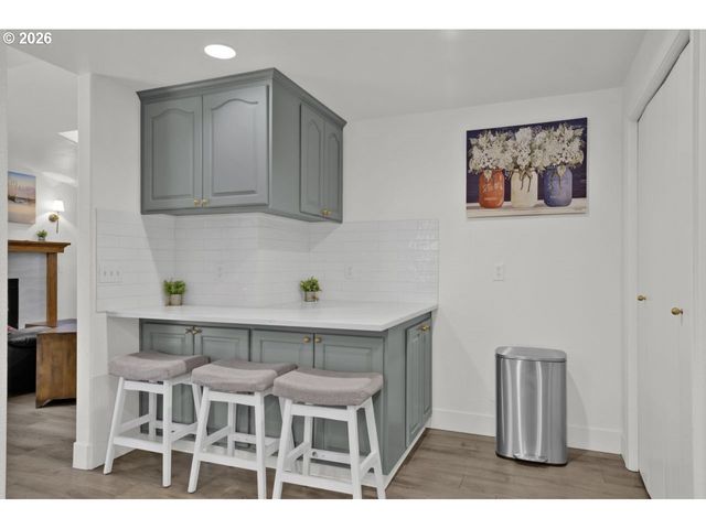 4847 Darlings Loop, Florence, OR 97439