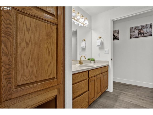 4847 Darlings Loop, Florence, OR 97439