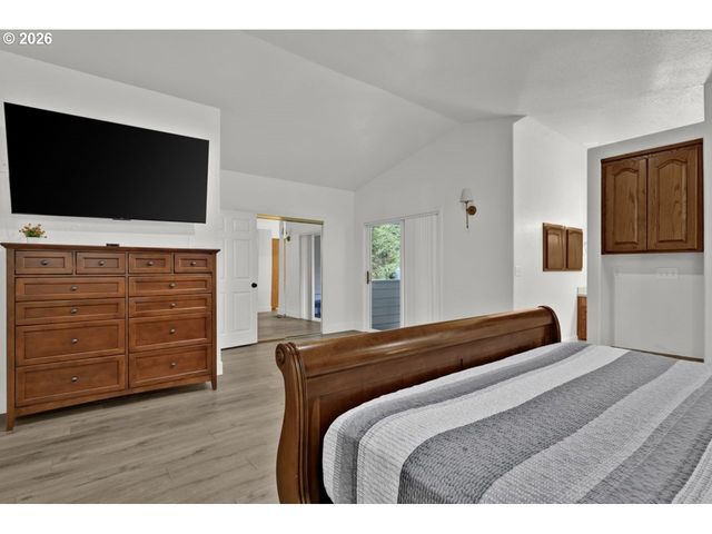 4847 Darlings Loop, Florence, OR 97439