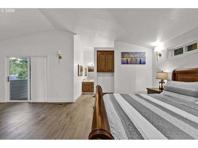 4847 Darlings Loop, Florence, OR 97439