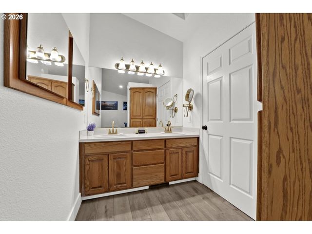 4847 Darlings Loop, Florence, OR 97439