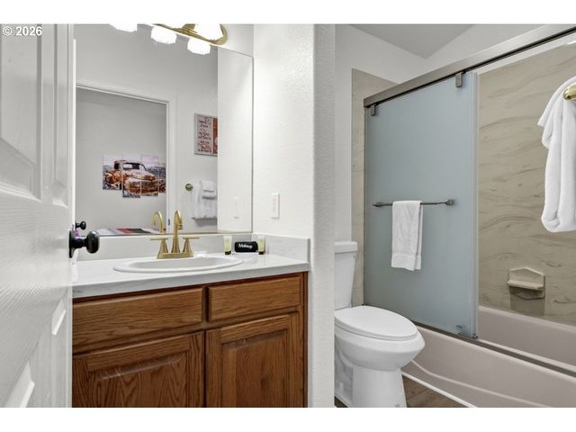 4847 Darlings Loop, Florence, OR 97439