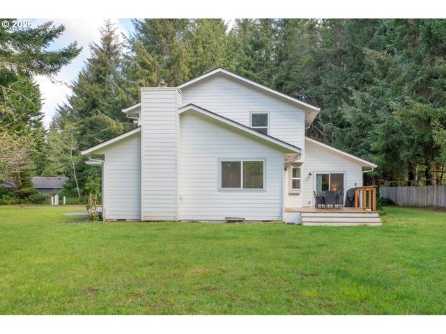 4847 Darlings Loop, Florence, OR 97439