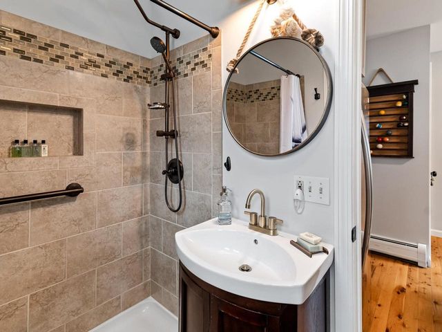 109 Elmwood Avenue, Burlington, VT 05401
